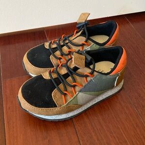 Toms toddler shoes size 7